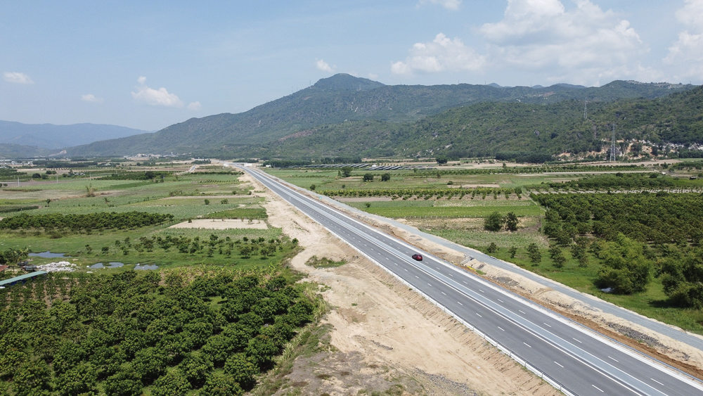 Thủ tướng dự lễ khánh thành 2 tuyến cao tốc Nha Trang - Cam Lâm và Vĩnh Hảo - Phan Thiết