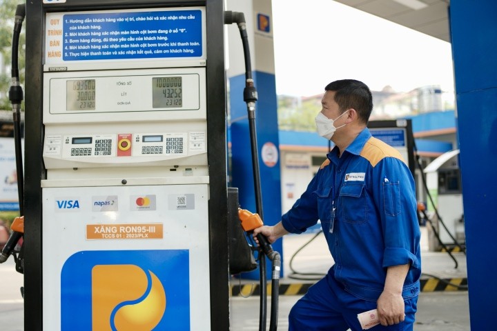 Giá xăng dầu hôm nay 21/6: Giữ nguyên giá xăng lần thứ hai liên tiếp, giá dầu tăng nhẹ