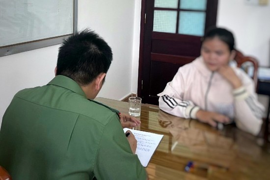 Quảng Nam: Phạt người phụ nữ đăng clip bịa đặt nguyên nhân vụ tấn công trụ sở ở Đắk Lắk