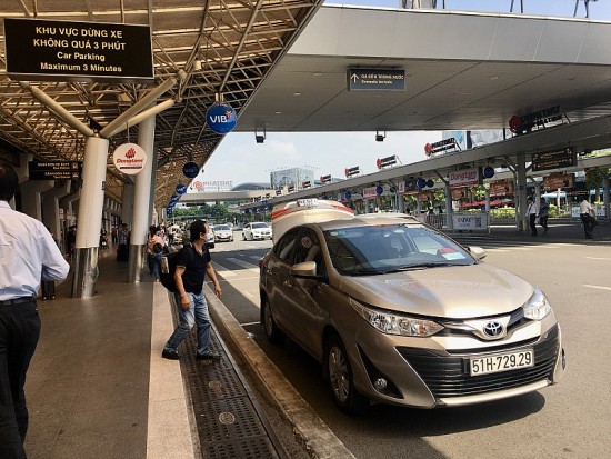 Gian lận giá taxi tại sân bay Tân Sơn Nhất: Cục Hàng không “tuýt còi”