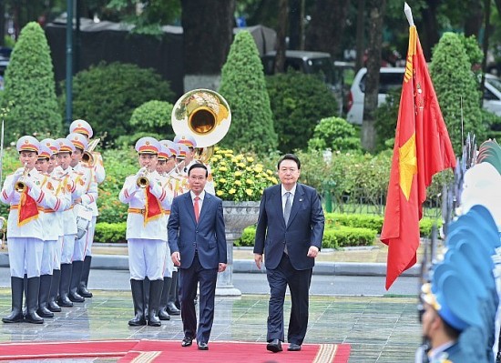 Chủ tịch nước Võ Văn Thưởng chủ trì Lễ đón Tổng thống Hàn Quốc Yoon Suk Yeol