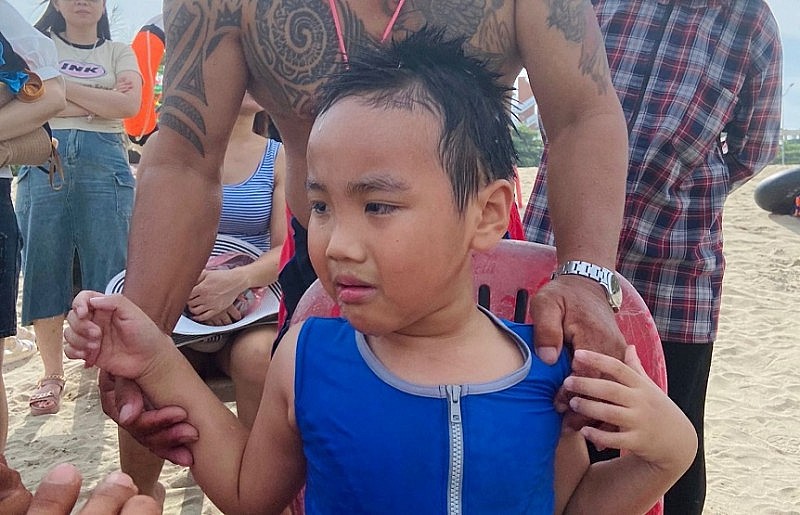 Thanh Hóa: Kịp thời phát hiện, cứu sống cháu bé 6 tuổi trước nguy cơ đuối nước