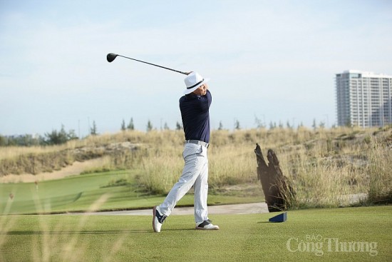 Miền Trung có nhiều tiềm năng, lợi thế để phát triển du lịch golf
