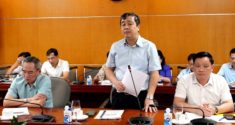 Bộ trưởng Nguyễn Hồng Diên làm việc với các tỉnh có dự án nhà máy điện sử dụng LNG