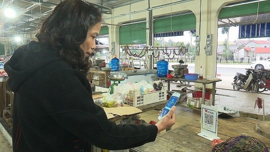 Bắc Kạn: Đẩy mạnh hình thức thanh toán không dùng tiền mặt tại chợ truyền thống