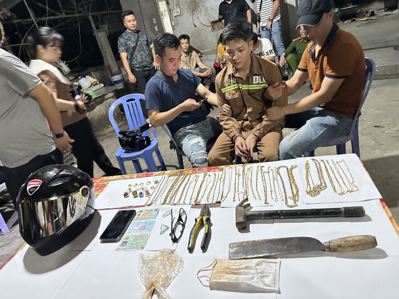 Đã bắt được đối tượng cướp tiệm vàng ở Tằng Loỏng huyện Bảo Thắng sau gần 7h lẩn trốn
