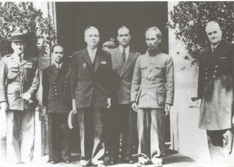 Lễ đón Chủ tịch Hồ Chí Minh tại Dinh Thủ tướng Pháp, ngày 2/7/1946