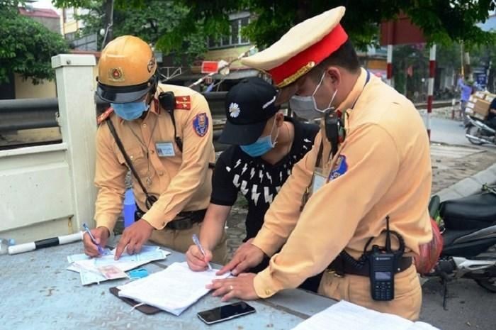 Hà Nội: Xử lý hơn 600 trường hợp vi phạm Luật Giao thông đường bộ trong ngày 30/6