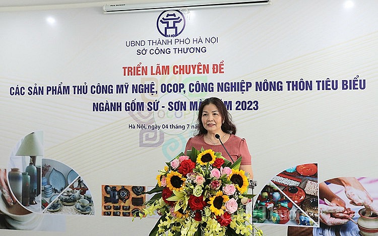 bà Trần Thị Phương Lan – Quyền giám đốc Sở Công Thương Hà Nội phát biểu tại lễ khai mạc