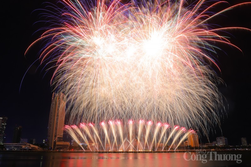 Mãn nhãn đêm chung kết Lễ hội pháo hoa quốc tế Đà Nẵng 2023