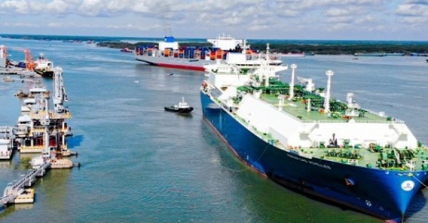 Cập nhật thông tin mới nhất về chuyến tàu nhập khẩu LNG đầu tiên