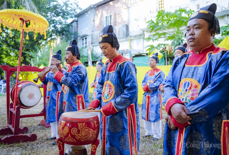 Thừa Thiên Huế: Hàng ngàn người trang nghiêm cúng tế sự kiện “thất thủ kinh đô”