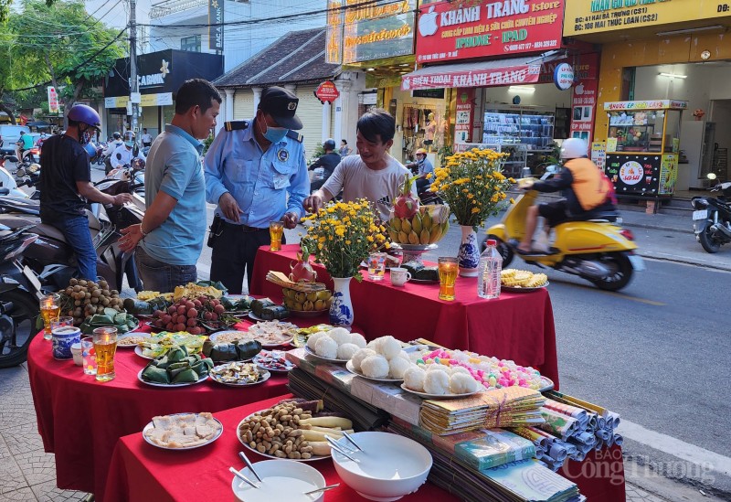 Thừa Thiên Huế: Hàng ngàn người trang nghiêm cúng tế sự kiện “thất thủ kinh đô”