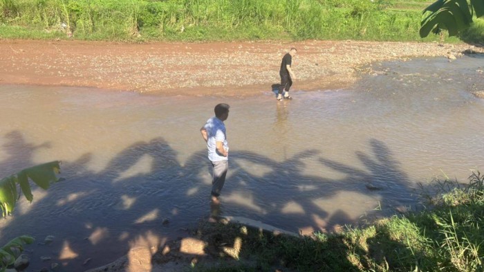 Sơn La: Cùng bà đi làm đồng, hai cháu bé 4 tuổi bị đuối nước thương tâm