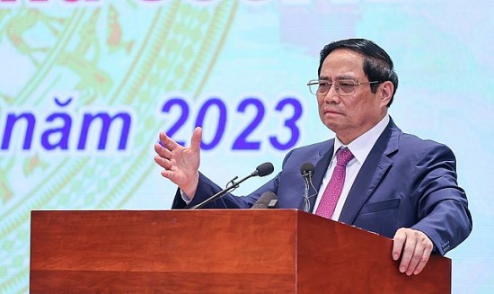Thủ tướng Phạm Minh Chính: Ngân hàng phải ưu tiên vốn cho đầu tư, xuất khẩu và tiêu dùng