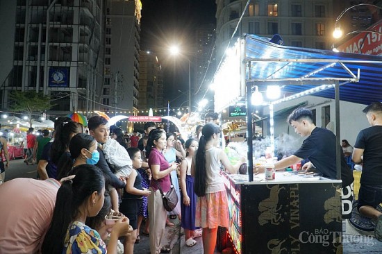 Đà Nẵng: Khai trương chợ đêm An Thượng và phố thanh toán không dùng tiền mặt