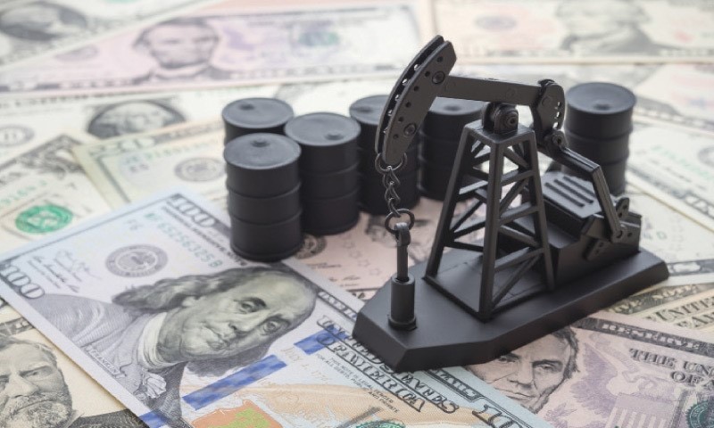 Hai kịch bản trái chiều trên thị trường dầu thô thế giới
