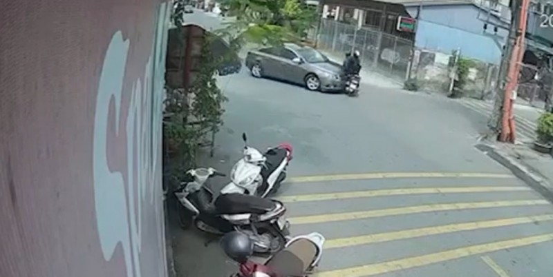 TP. Hải Phòng: Tài xế lái ô tô tông trực diện vào cặp đôi đi xe máy