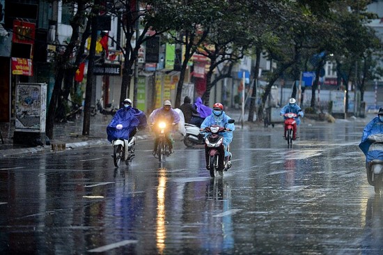 Thời tiết Hà Nội ngày 18/7/2023: Ảnh hưởng bão số 1, sẽ có mưa to, nhiệt độ giảm mạnh