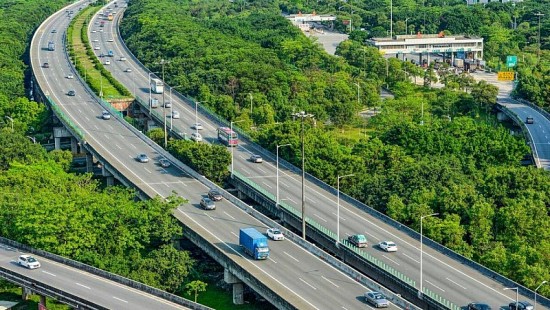 Chính phủ giao cơ quan chủ trì thực hiện chuẩn bị đầu tư đường bộ cao tốc