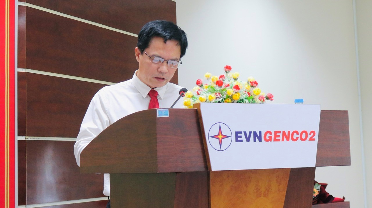 Đồng chí Lê Quốc Vũ – UV. BTV Đảng ủy, Phó Tổng Giám đốc EVNGENCO2  báo cáo sơ kết 6 tháng