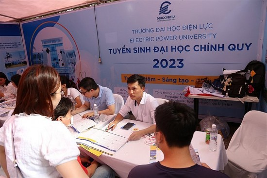 Trường Đại học Điện lực tư vấn, hướng dẫn thí sinh chọn nguyện vọng xét tuyển đại học năm 2023