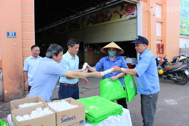 Thanh Hóa: Phát động phong trào chung tay đẩy lùi ô nhiễm do rác thải nhựa