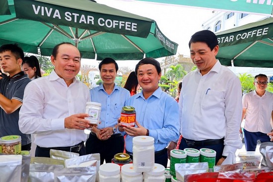 Diễn đàn kinh tế dược liệu Việt Nam: Đưa tinh hoa dược liệu Việt lan tỏa sâu rộng trong cộng đồng