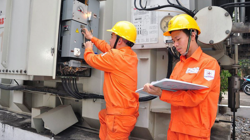 Hà Nội triển khai nhiều giải pháp bảo đảm cung cấp điện dịp Tết Nguyên đán
