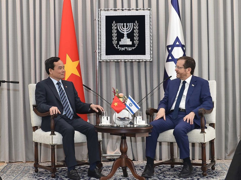 Phó Thủ tướng Trần Lưu Quang hội kiến Tổng thống Israel Isaac Herzog