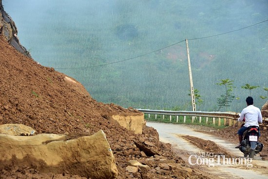 Thời tiết hôm nay ngày 28/7/2023: Bắc Bộ, Tây Nguyên, Nam Bộ mưa dông, lốc sét