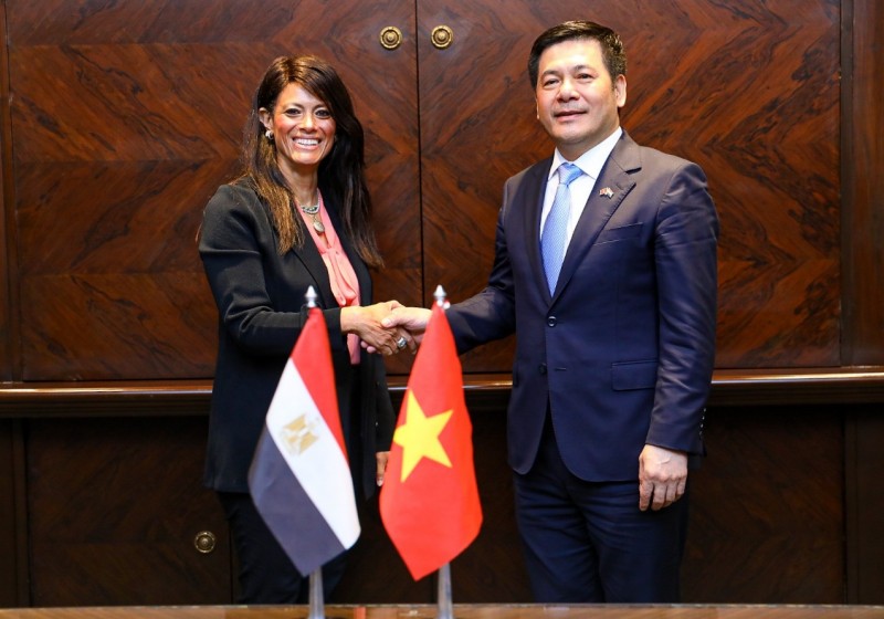 Bộ trưởng Nguyễn Hồng Diên tiếp và làm việc với Bộ trưởng Bộ Hợp tác quốc tế Ai Cập