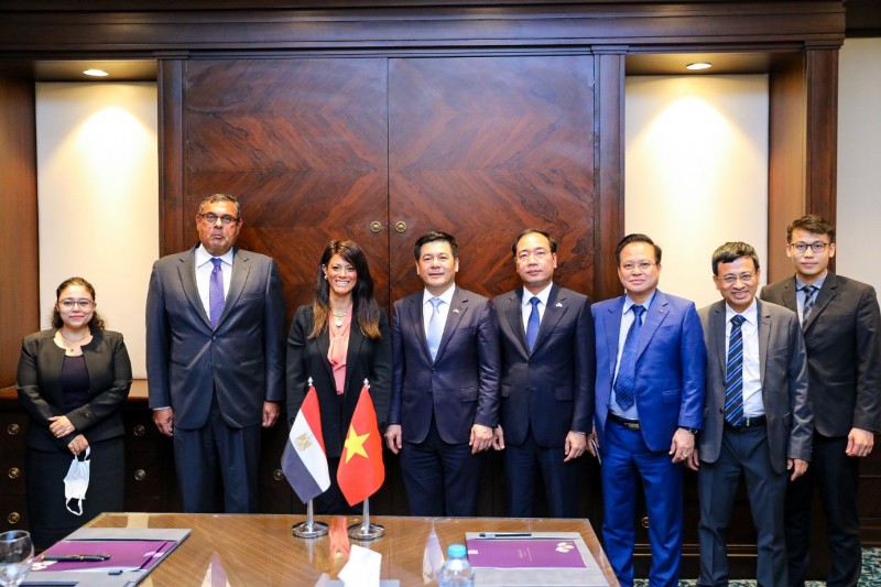 Bộ trưởng Nguyễn Hồng Diên tiếp và làm việc với Bộ trưởng Bộ Hợp tác quốc tế Ai Cập