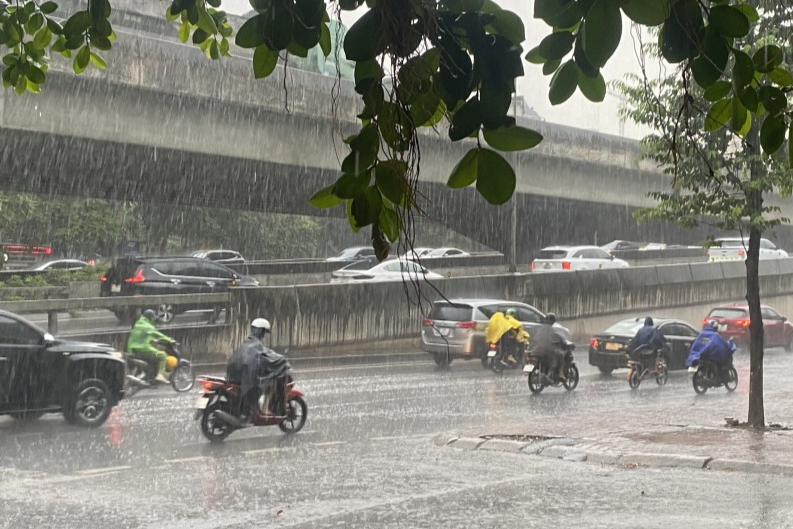 Thời tiết Hà Nội hôm nay 15/9/2023: Thủ đô Hà Nội được dự báo có mưa rất to