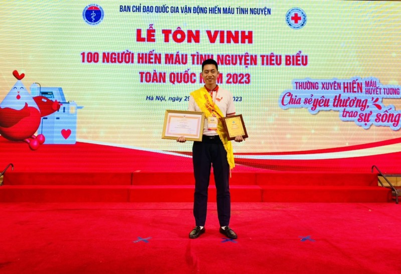 Vũ Văn Thanh tham dự Lễ tôn vinh 100 người hiến máu tiêu biểu toàn quốc năm 2023.