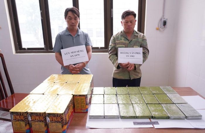 Hà Giang: Bắt quả tang hai đối tượng mua bán 20 bánh heroin