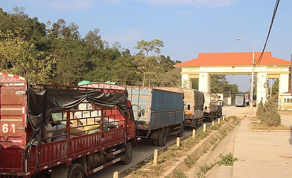 Hàng loạt cửa khẩu được khôi phục, kỳ vọng thương mại Việt Nam – Trung Quốc tiếp tục tăng trưởng