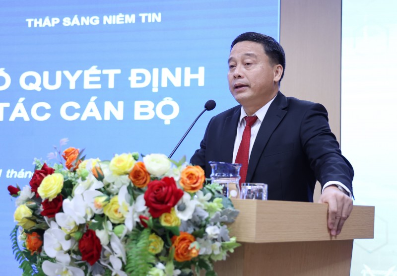Ông Lê Hữu Danh - tân Phó Tổng giám đốc EVNCPC phát biểu nhận nhiệm vụ
