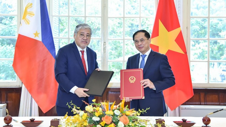Bộ trưởng Ngoại giao hai nước đã cùng ký Biên bản Thoả thuận của kỳ họp