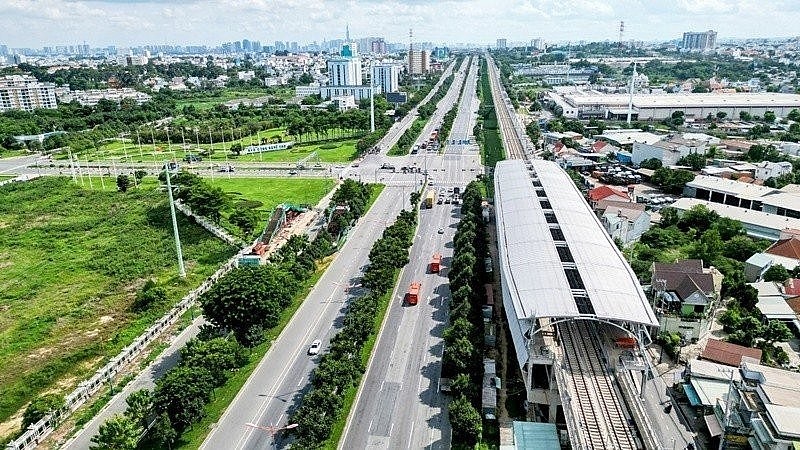 Tuyến Metro số 1 bị nhà thầu làm khó và câu chuyện chậm tiến độ, lùi thời hạn