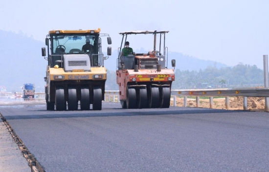 Tăng tốc tiến độ, giải ngân hàng loạt các dự án Cao tốc Bắc-Nam