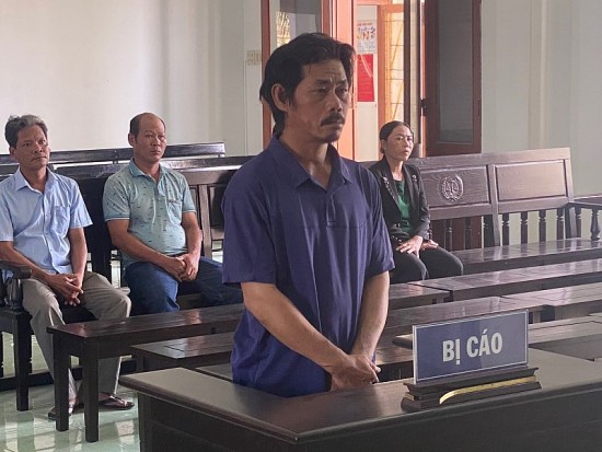 Phú Yên: Lĩnh án tù vì... chém người nhắc nhở hát karaoke ồn ào