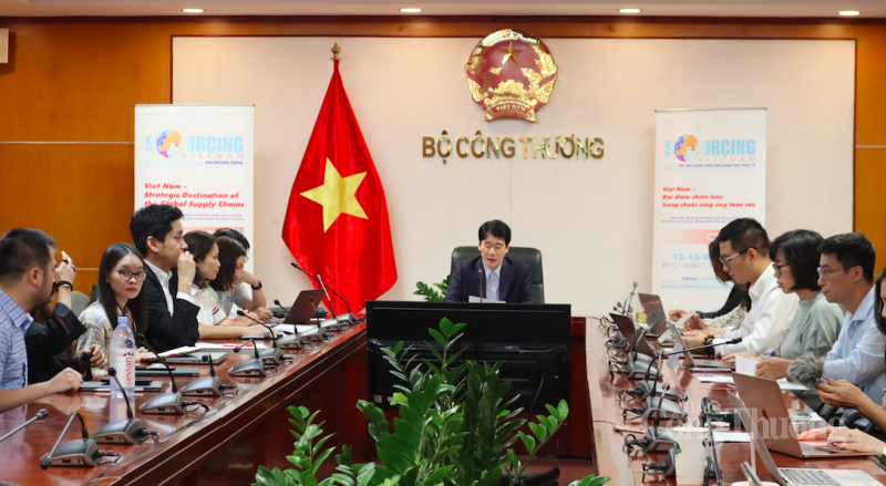 Bộ Công Thương tổ chức tọa đàm hỗ trợ doanh nghiệp xuất khẩu kết nối với Viet Nam International Sourcing 2023