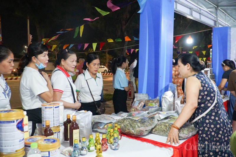 Đà Nẵng: Quảng bá sản phẩm nước mắm Nam Ô, sản phẩm OCOP đến du khách