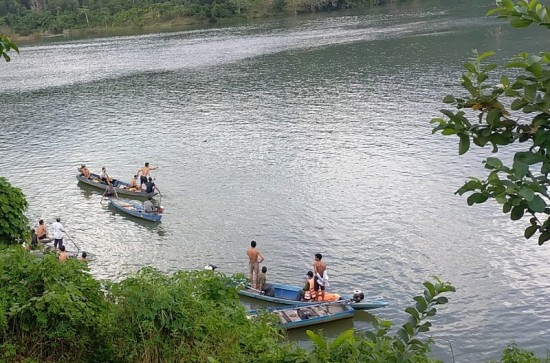 Quảng Nam: Tìm thấy thi thể người đàn ông mất tích trong vụ lật ghe trên lòng hồ thủy điện