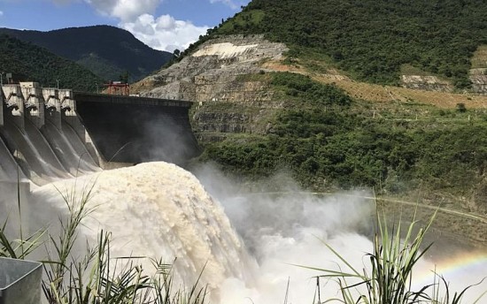 Nghệ An: Xả nước hồ chứa Nhà máy Thủy điện Khe Bố