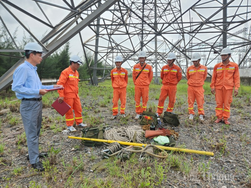 Đường dây 500kV 571 Quảng Ninh - 571 Mông Dương: Hoàn thành công tác bảo dưỡng, sửa chữa