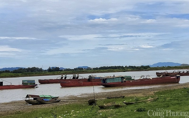 Nghệ An: Khai thác cát trên sông Lam nhiều sai phạm, “cát tặc” lộng hành
