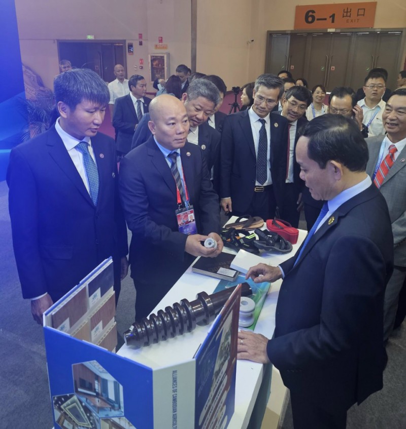 Phó Thủ tướng Trần Lưu Quang tham gia Lễ Khai mạc Hội chợ Trung Quốc - Nam Á lần thứ 7