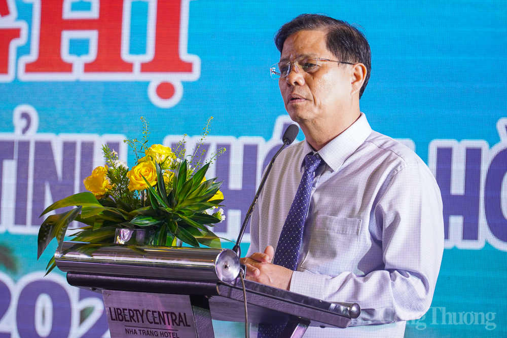Chủ tịch UBND tỉnh Khánh Hòa đối thoại với doanh nghiệp